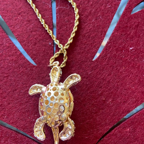 Brand new, darling turtle to brighten up your day - Picture 3 of 3